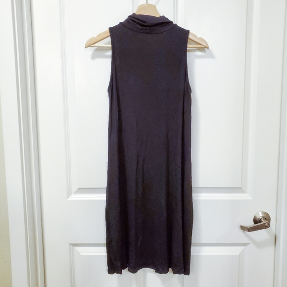 Francesca's Alya Black Sleeveless Mock Neck Dress - Picture 3 of 4